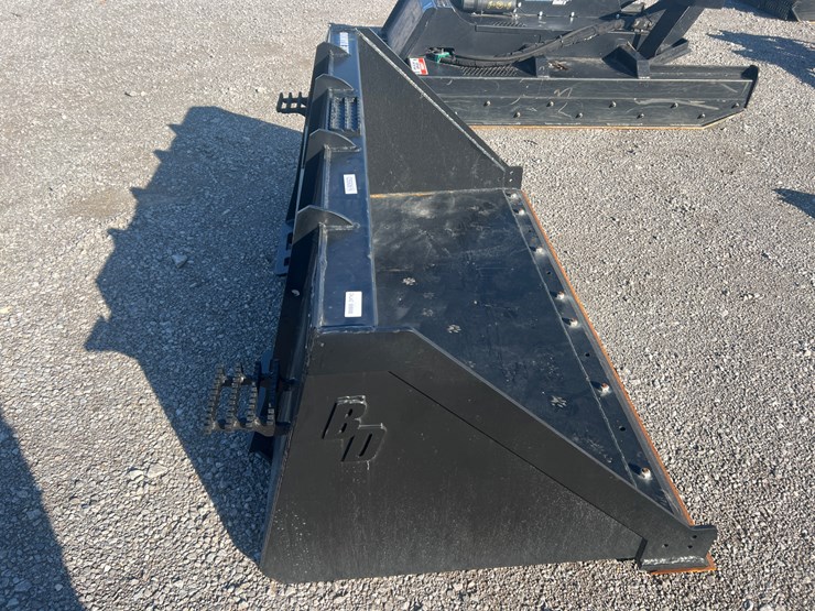 #29792-•-blue-diamond-72"-high-capcity-smooth-bucket-w/bolt-image-5