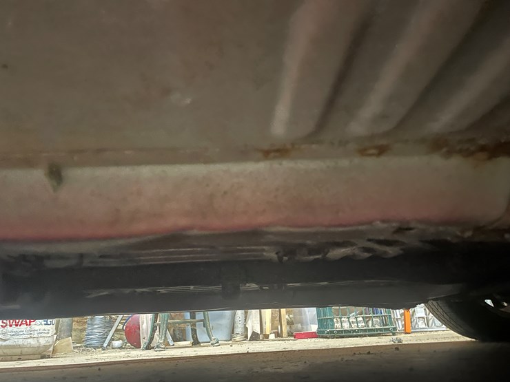 #260-•-1997-chrysler-(fall-creek,-wi)-(has-wi-title)-image-38