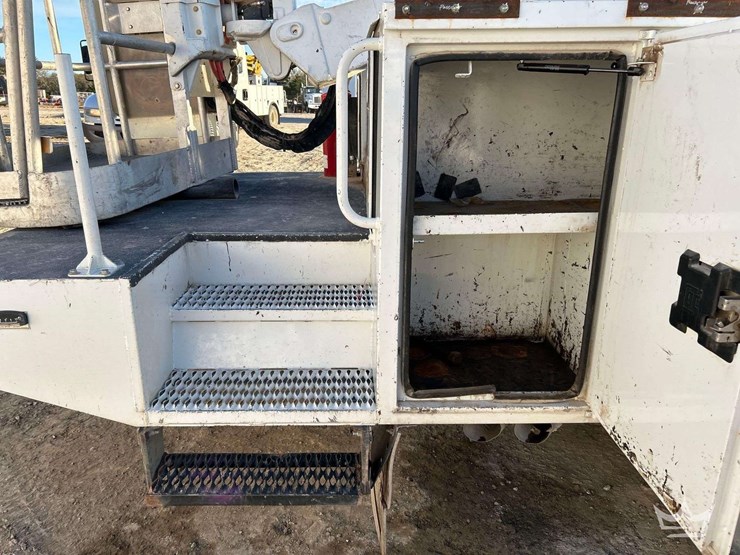 2019-ford-f550-image-32