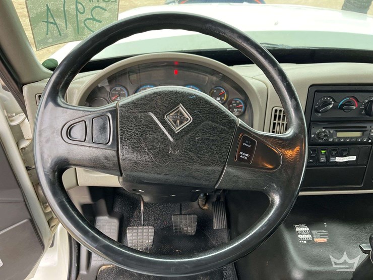 2010-international-7600-image-14