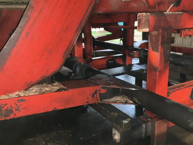 #116-•-morbark-log-trough-w/2way-kickers-image-4