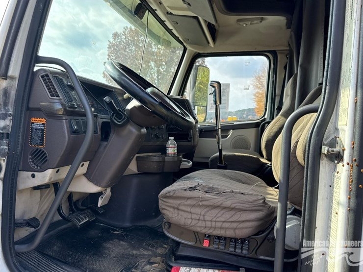 2012-volvo-vnl-truck,-vin-#-4v4nc9ej3cn557564-image-2