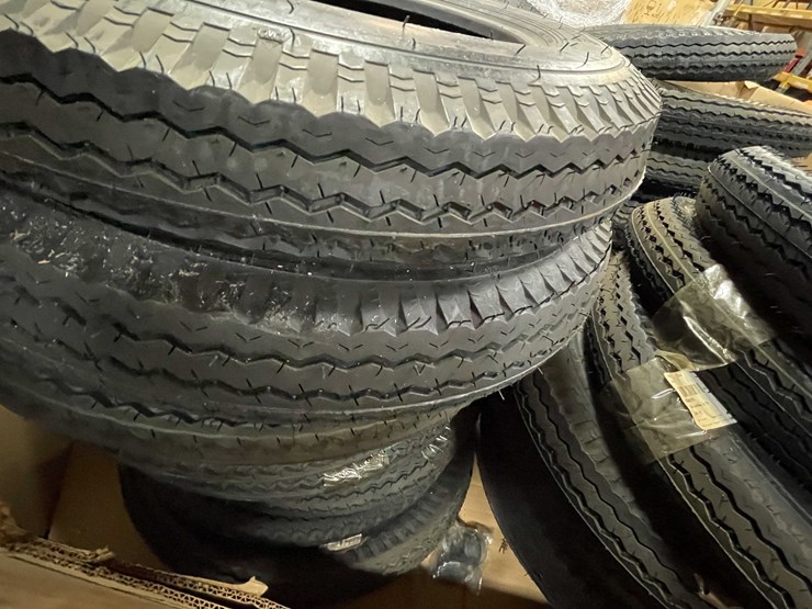 #8721-•-pallet-of-trailer-tires-(f)-image-7