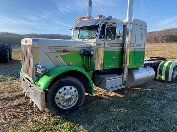 #1010-•-1984-peterbilt-sleeper-cab-semi-(has-wi-title)-(colfax,-wi)-image-15