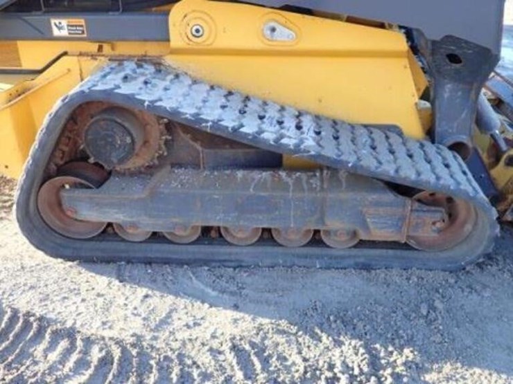 2019-deere-331g-image-65