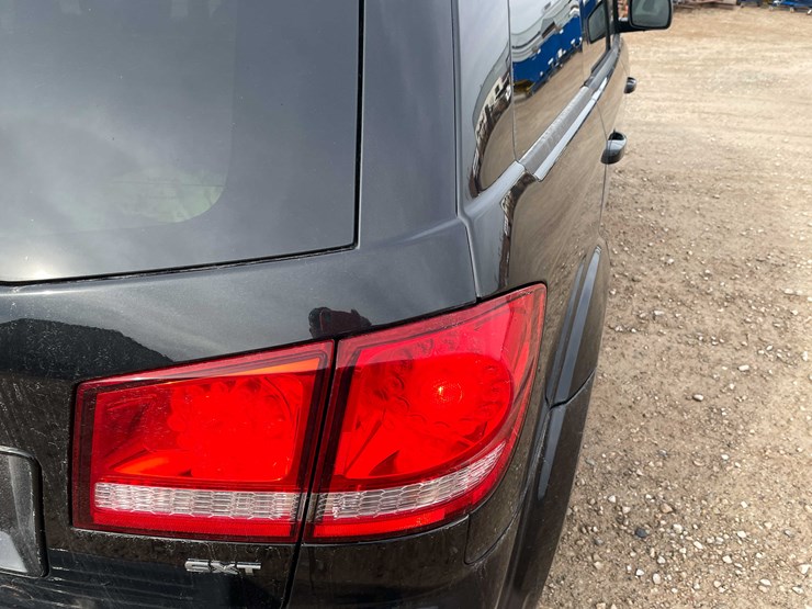 2013-dodge-journey-image-29