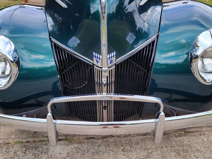 1940-ford-sedan-image-98