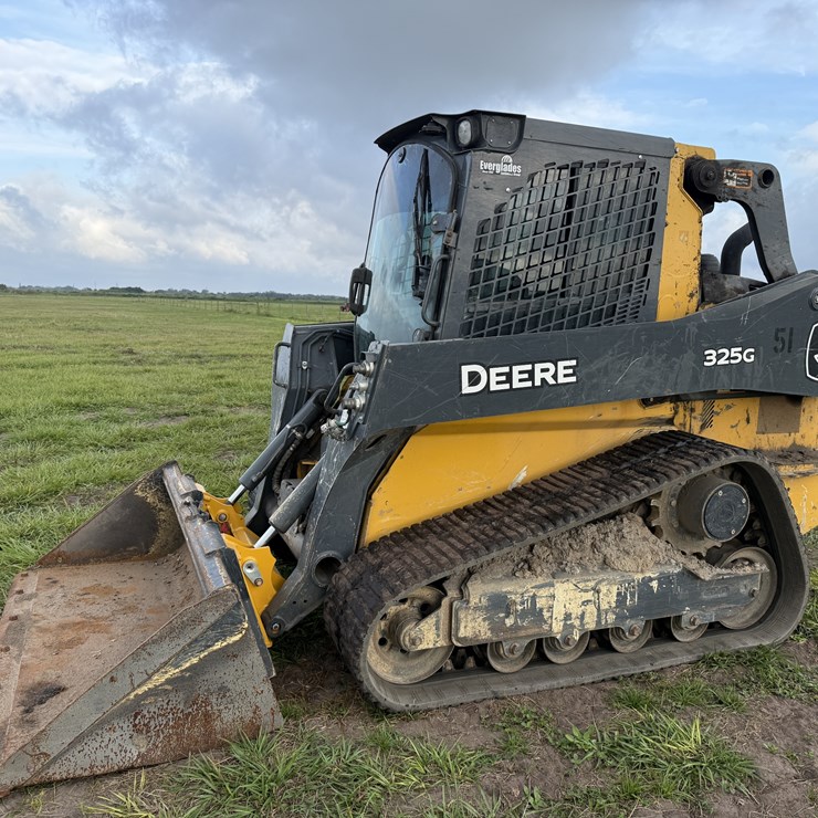 DEERE 325G