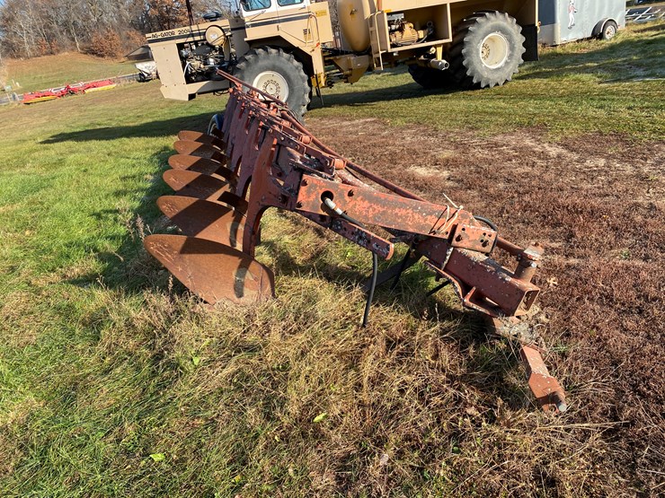 international-720-image-1