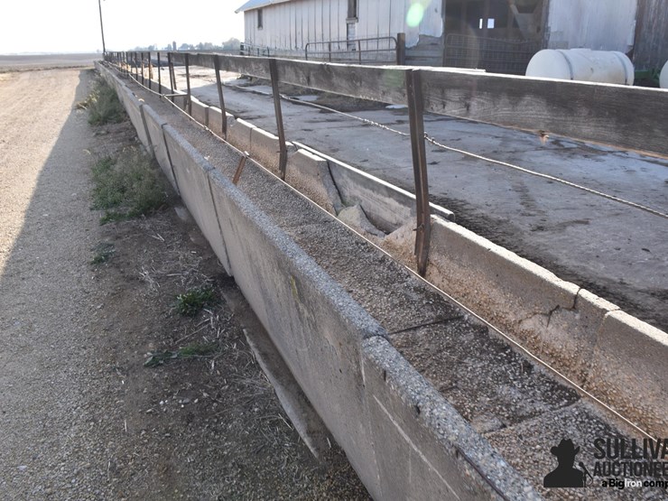 concrete-feed-bunks-image-16