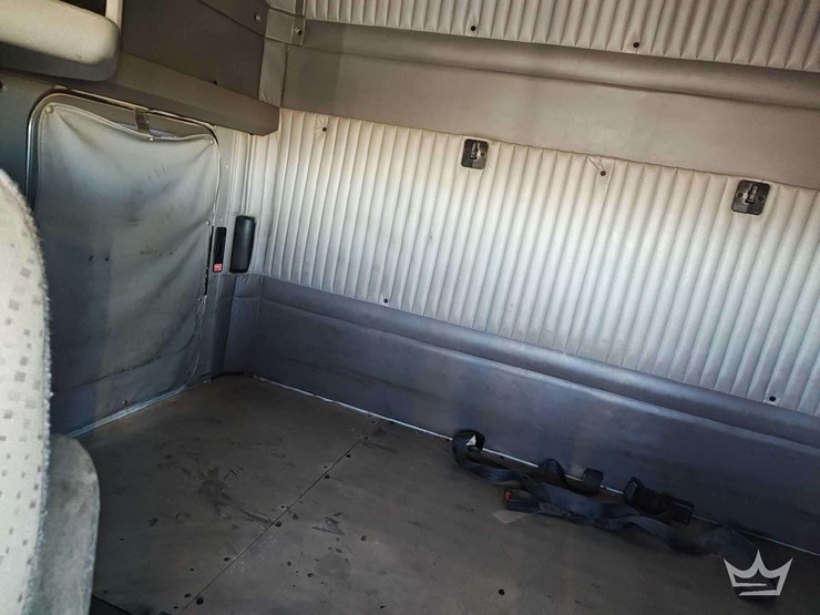 2012-kenworth-t660-image-44