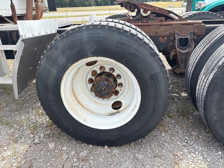 1994-international-9400-eagle-image-13