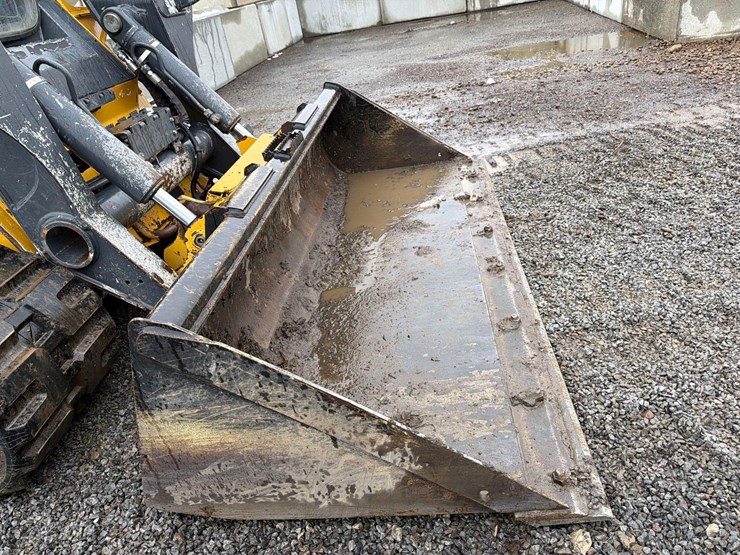 2020-deere-333g-image-14