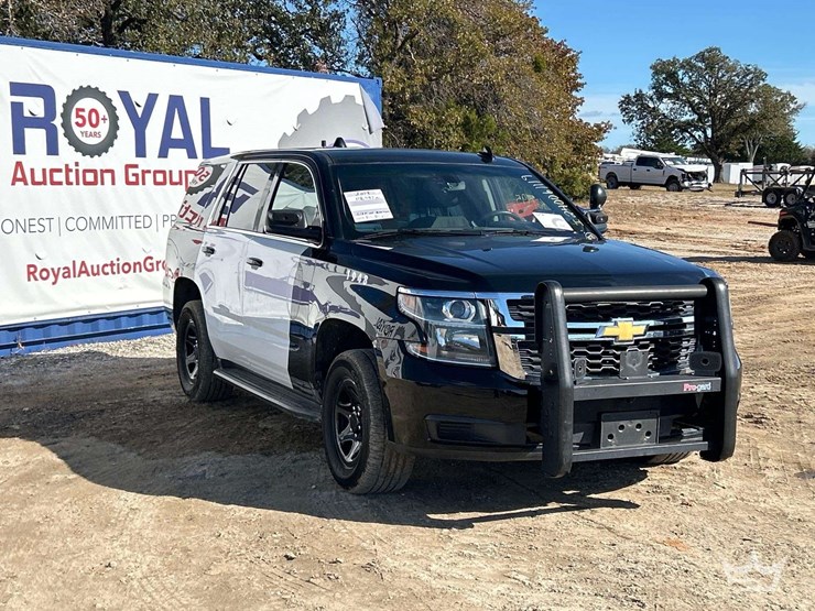 2019-chevrolet-tahoe-image-2