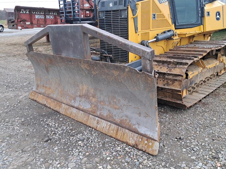 2016-deere-700k-image-23