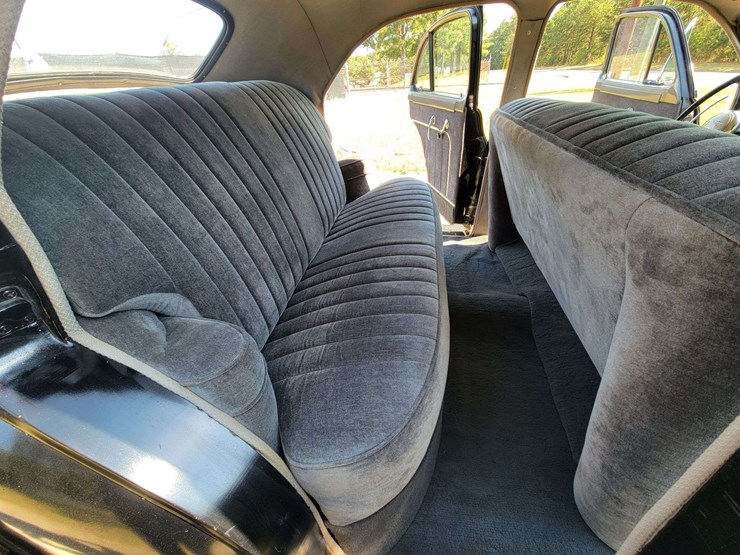 1948-packard-sedan-image-18