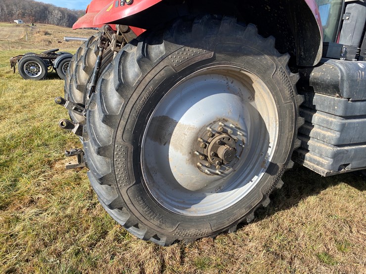 2014-case-ih-340-image-44