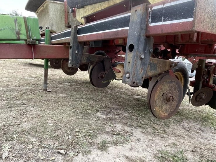 international-800-cyclo-air-image-6