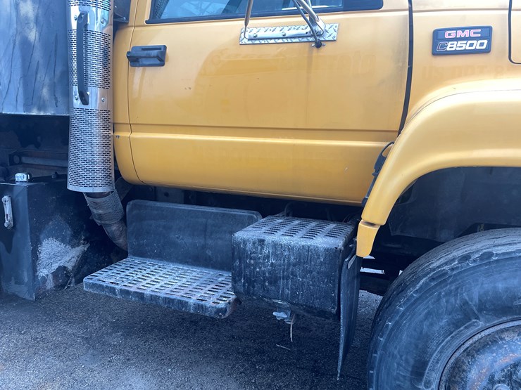 2001-gmc-topkick-image-33