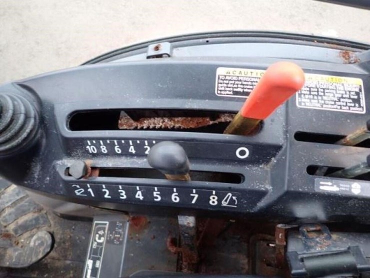 2017-kubota-b2650hsd-image-18