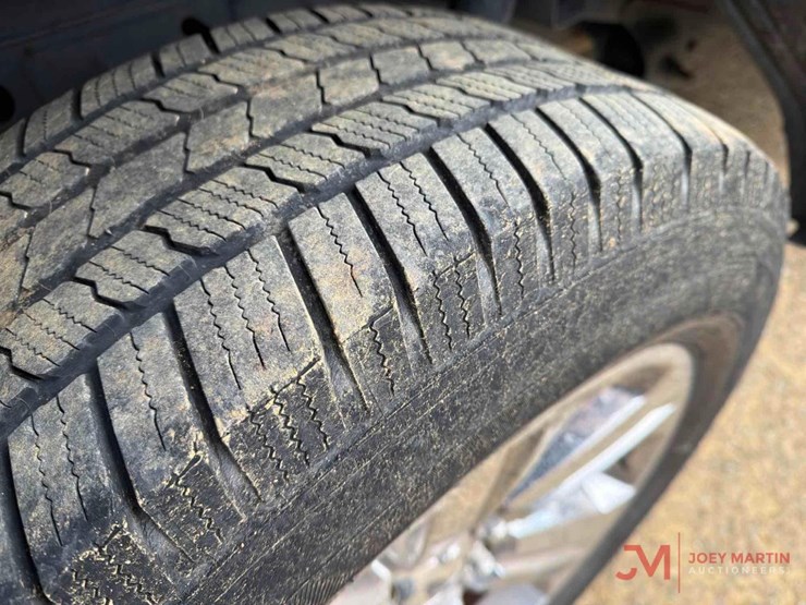 2020-ford-f150-xlt-image-38