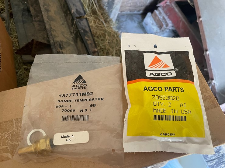 massey-ferguson-2705-image-76