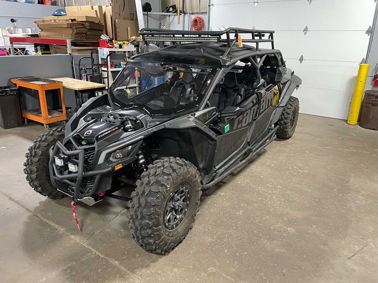 2023-can-am-maverick-x3-image-1