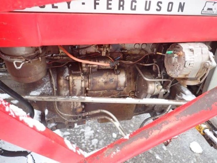 massey-ferguson-135-image-37