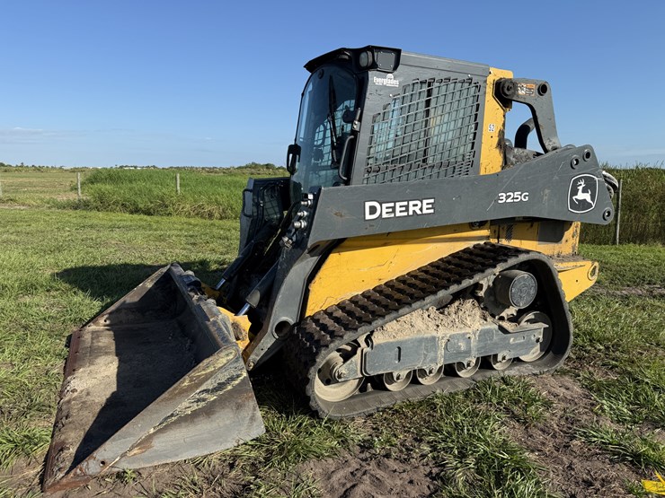 deere-325g-image-1