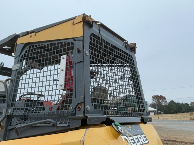 2016-deere-550k-xlt-image-32