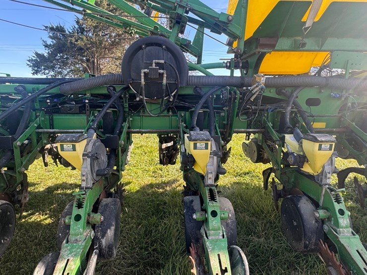 john-deere-1770nt-image-21