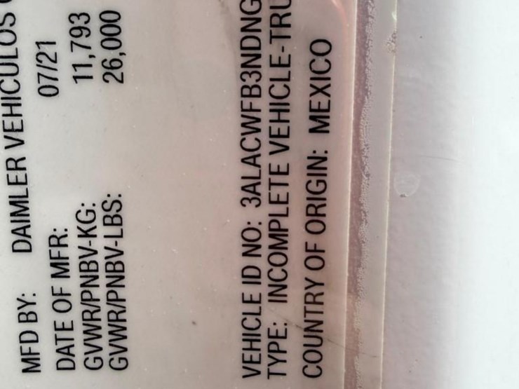 2022-freightliner-m2-box-truck-image-2