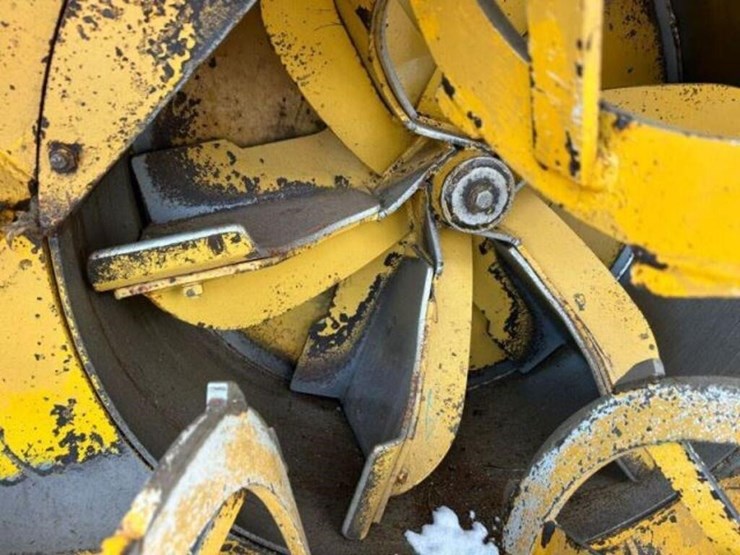 2008-new-holland-tv145-image-71