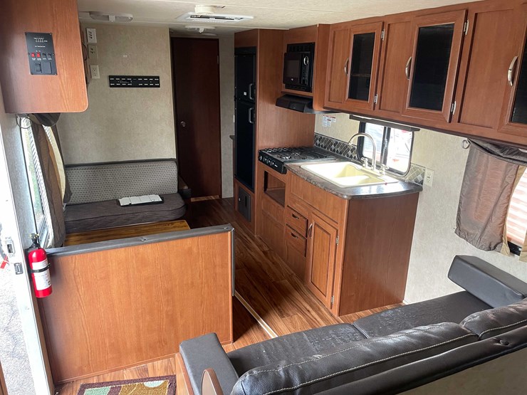 #1404-•-2015-salem-cruise-lite-camper-(no-title)-(of)-image-53