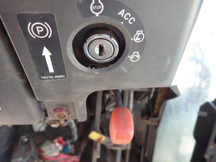 2008-kubota-m7040d-image-16