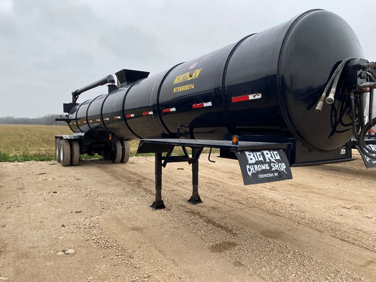 #1030-•-2014-northern-6000-gallon-semi-manure-tanker-trailer(has-wi-title)-(kewaunee,-wi)-image-4