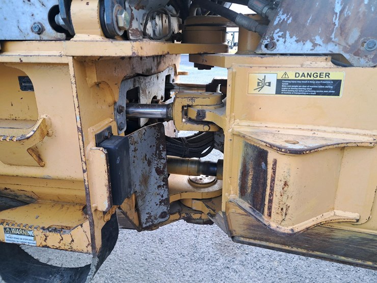 2006-john-deere-6081-image-22