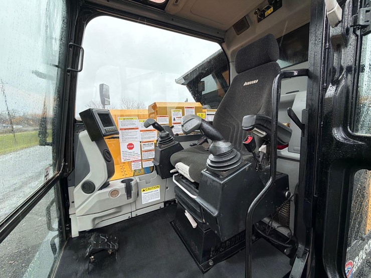 2021-morooka-mst2200vdr-image-24