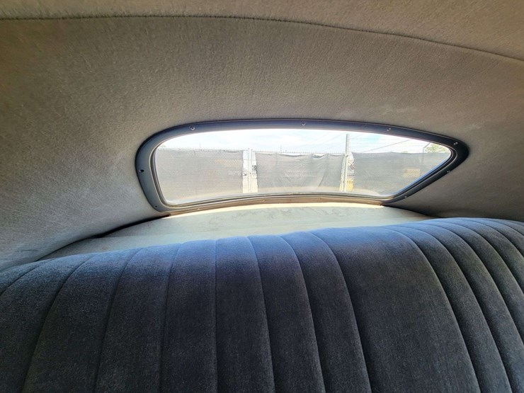 1948-packard-sedan-image-19