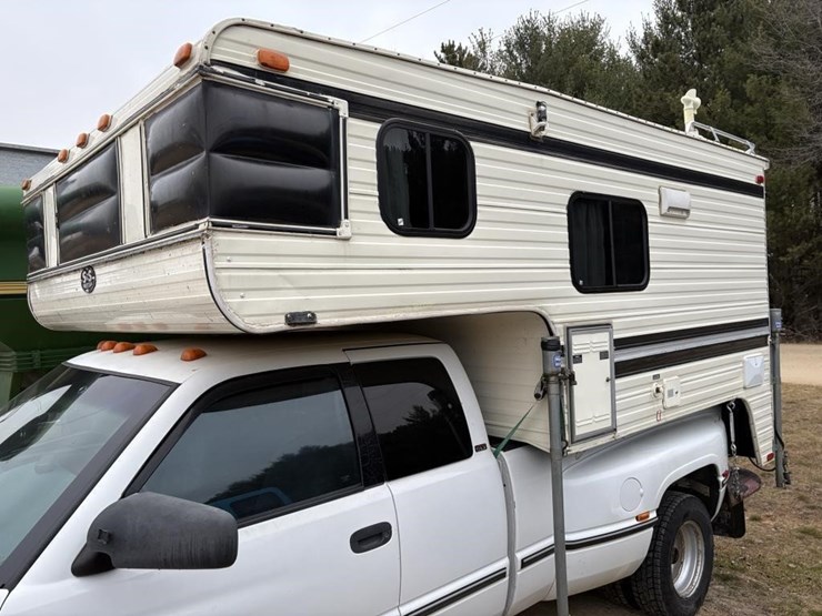 1993-s&s-truck-bed-camper-image-1