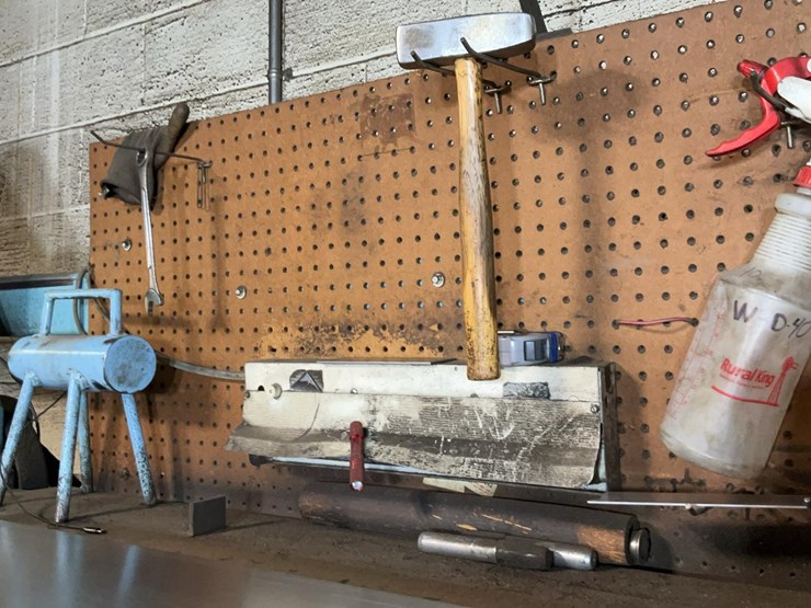 #180-•-armstrong-leveling-bench-and-roller-image-18