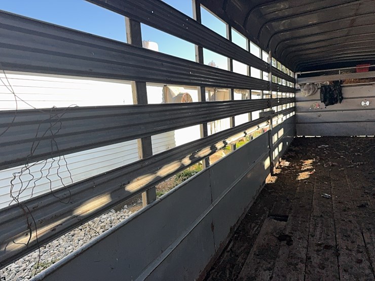 2007-corn-pro-24’-x-7’ft,-steel-livestock-trailer,-model-sg24-7s,-tandem-axle,-wood-floor,-*4mjsg24277e046352*,-title-in-hand-image-9