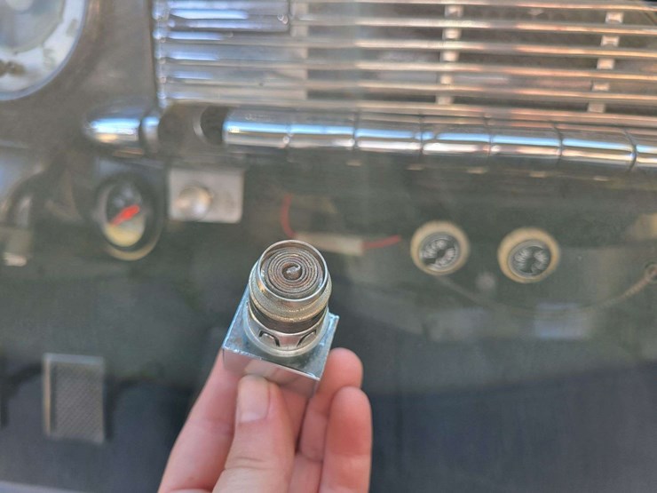 1948-packard-sedan-image-29