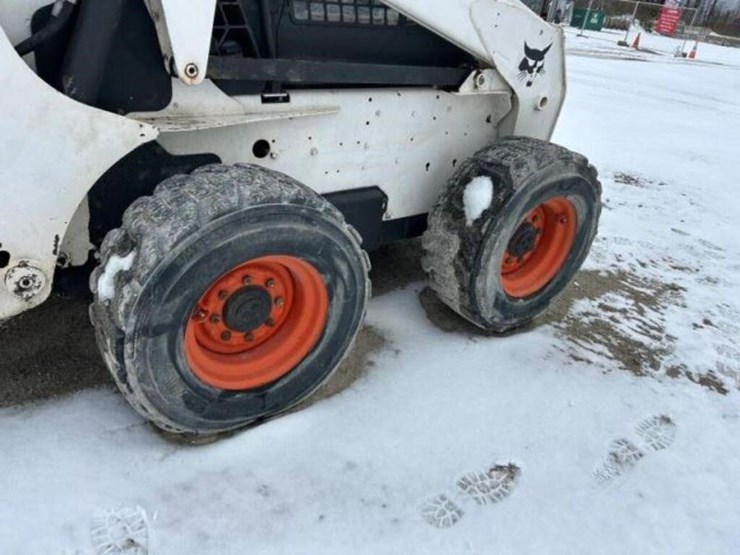 2010-bobcat-s300-image-27