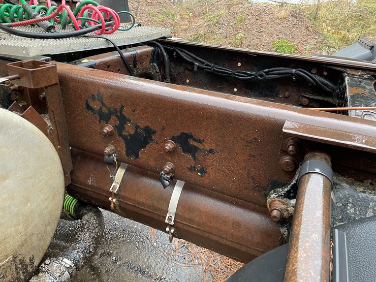 2003-caterpillar-c15-image-11