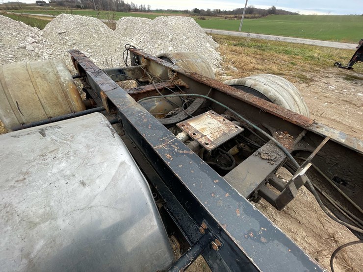 #1320-•-2002-trailer-frame-(has-wi-title)-(new-hostein,-wi)-image-33