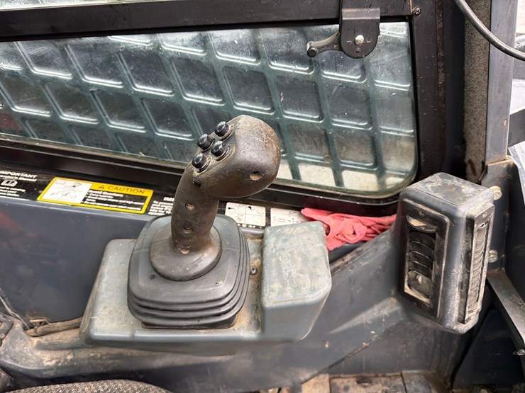 2020-deere-333g-image-22