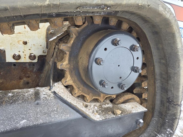 2017-bobcat-t750-image-47