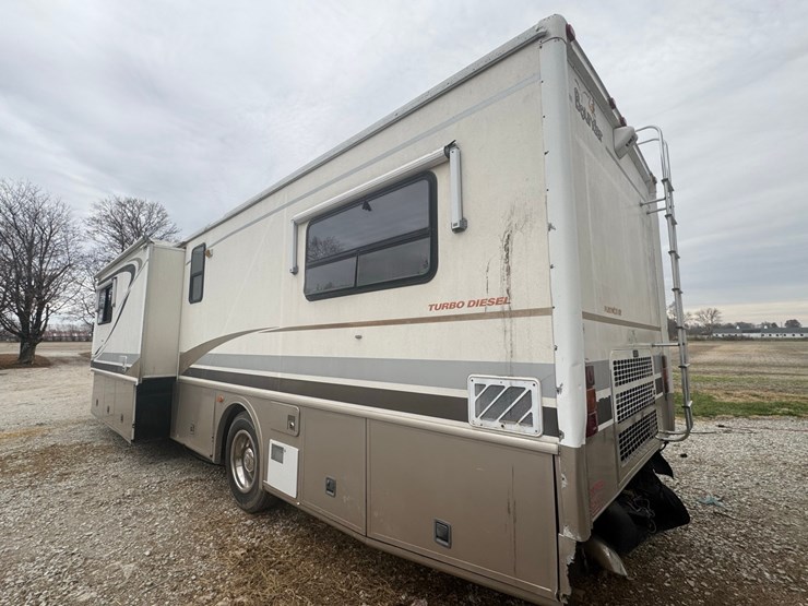 2001-fleetwood-bounder-motorhome,-cummins-isb300-turbo-diesel,-allison-automatic,-air-brakes,-2-slides,-2-awnings,-class-a,-*4uzaahbv41cj04205*-image-10