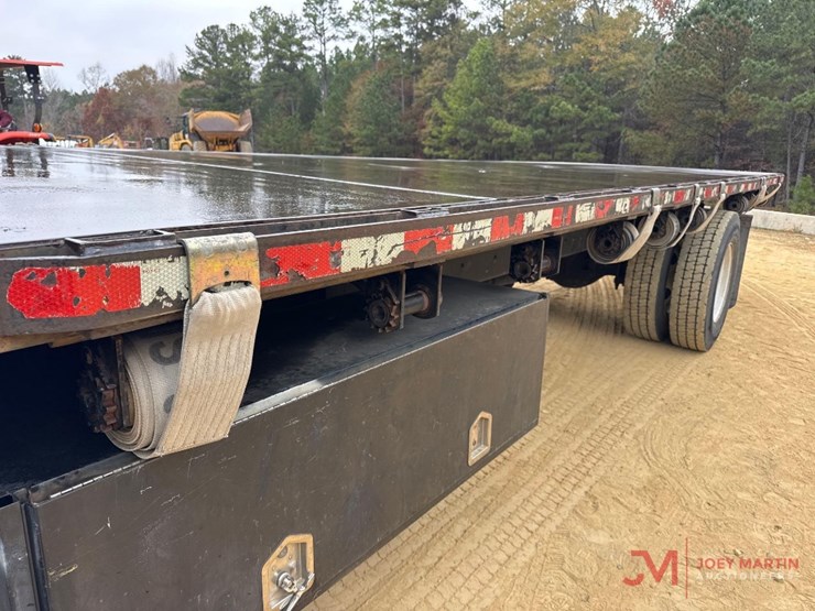 2015-international-4300-image-9